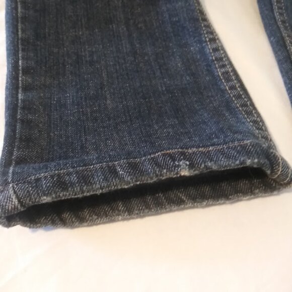MaDame Jeans 1993 women's size 32 worn out & distressed jeans - Picture 15 of 16